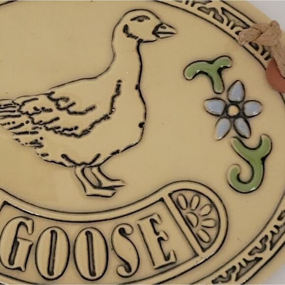 Trinity Pottery Glazed Ceramic Goose Wall Plaque - Picture 7 of 9